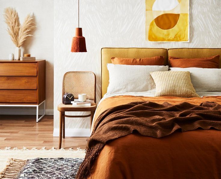 Home decor in earthy tones to warm your home